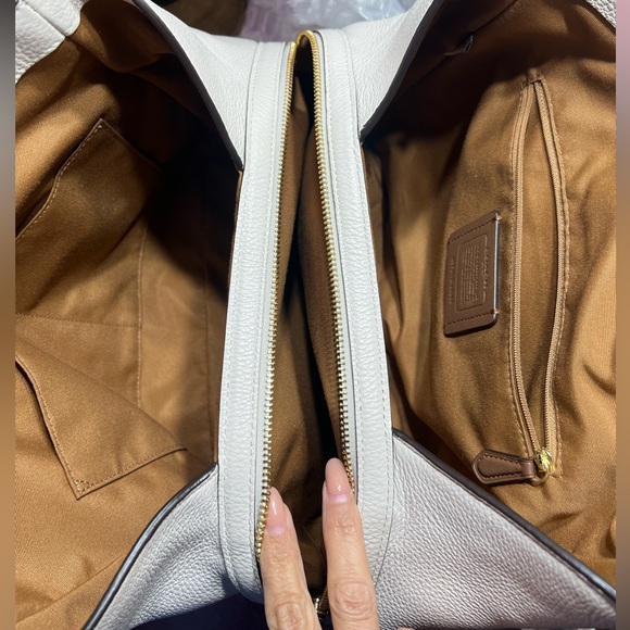 Coach Hallie Handbag White Leather Shoulder Bag NWOT - Picture 10 of 14